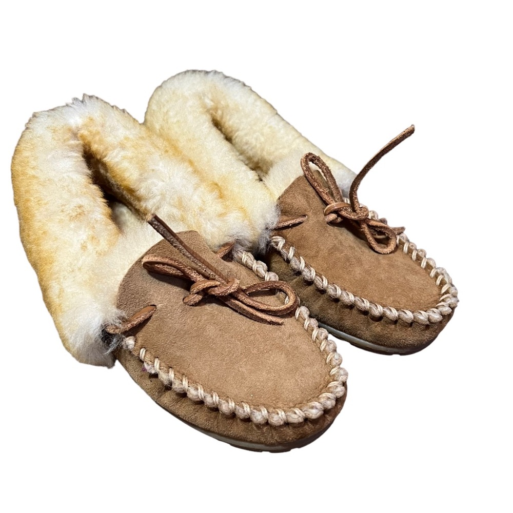 SOLD L.L. Bean Wicked Good Lamb Fur Lined Leather Moccasins Camel Tan Women’s - Picture 1 of 10